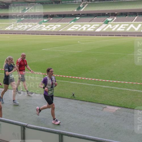 13.09.2026 - 21. swb-Marathon Bremen Michael Burmester http://msf.ph/oto/10337757 13.09.2026 13:14:52 Laufen im Stadion 263, 266, 300, 414, 460, 600, 631, 768, 956, 1008, 1047, 1392, 1408, 1573, 1596, 1818, 1819, 2024, 2035, 2079, 2233, 2235, 2314, 2359, 2385, 2386, 2387, 2412, 2457, 2466, 2484, 2494, 2521, 2540, 2564, 2667, 2690, 2691, 2693, 2737, 2760, 2783, 2829, 2838, 2859, 2861, 2865, 2874, 2887, 2958, 2972, 2978, 3075, 3111, 3157, 3165, 3185, 3209, 3265, 3304, 3355, 3378, 3405, 3428, 3653, 3661, 3670, 3680, 3829, 3847, 4034, 4080, 4511 meine-sportfotos.de