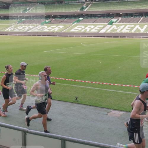 13.09.2026 - 21. swb-Marathon Bremen Michael Burmester http://msf.ph/oto/10337790 13.09.2026 13:14:56 Laufen im Stadion 263, 266, 300, 414, 460, 600, 631, 768, 956, 1008, 1047, 1392, 1408, 1573, 1596, 1818, 1819, 1874, 2024, 2035, 2079, 2233, 2235, 2314, 2359, 2385, 2386, 2387, 2412, 2457, 2466, 2484, 2494, 2521, 2540, 2564, 2667, 2690, 2691, 2693, 2737, 2760, 2783, 2829, 2838, 2859, 2861, 2865, 2874, 2887, 2958, 2972, 2978, 3075, 3111, 3157, 3165, 3185, 3209, 3265, 3304, 3355, 3378, 3382, 3405, 3428, 3653, 3661, 3670, 3680, 3829, 3847, 4034, 4080, 4511 meine-sportfotos.de