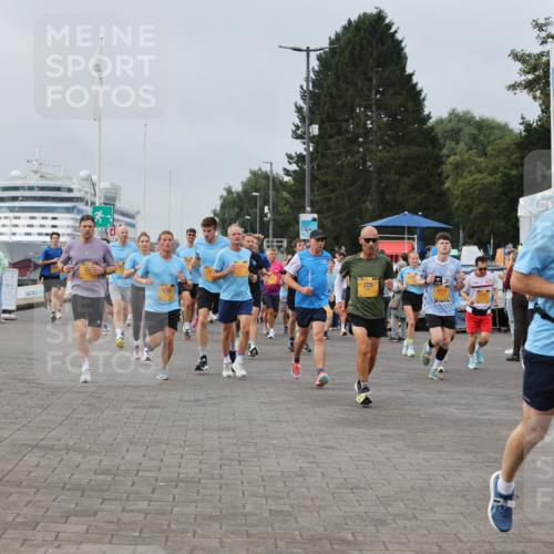 13.09.2026 - Kiel Lauf Andreas Tolksdorf http://msf.ph/oto/10337813 13.09.2026 09:54:44 Kiellinie 228, 9225, 5165, 843 meine-sportfotos.de