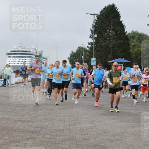 13.09.2026 - Kiel Lauf Andreas Tolksdorf http://msf.ph/oto/10337822 13.09.2026 09:54:45 Kiellinie 227, 9225, 228 meine-sportfotos.de