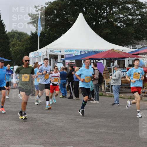 13.09.2026 - Kiel Lauf Andreas Tolksdorf http://msf.ph/oto/10337869 13.09.2026 09:54:46 Kiellinie 7928, 4512, 228, 1751, 2116 meine-sportfotos.de