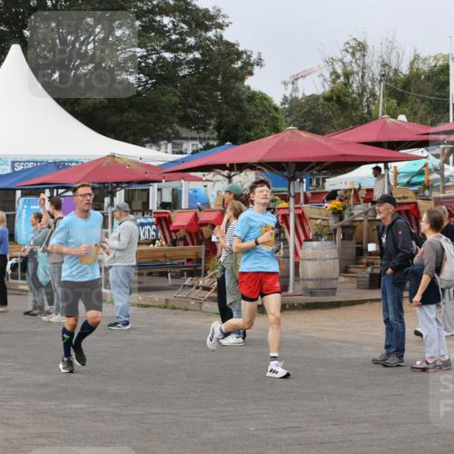 13.09.2026 - Kiel Lauf Andreas Tolksdorf http://msf.ph/oto/10337877 13.09.2026 09:54:46 Kiellinie 228, 1479, 4512, 5165, 843 meine-sportfotos.de