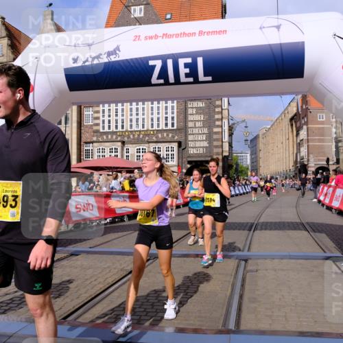 13.09.2026 - 21. swb-Marathon Bremen Tim E. http://msf.ph/oto/10337901 13.09.2026 11:08:25 Ziel 10135, 10139, 10188, 10404, 10493, 10767, 10793, 10851, 10859, 11032, 11044, 11263, 11378, 11404, 11659, 11831, 11833, 11958, 12031, 12066, 12160, 12248, 12325, 12384, 12389 meine-sportfotos.de