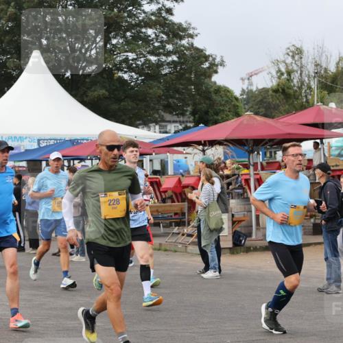 13.09.2026 - Kiel Lauf Andreas Tolksdorf http://msf.ph/oto/10337915 13.09.2026 09:54:47 Kiellinie 1142, 1479, 228 meine-sportfotos.de