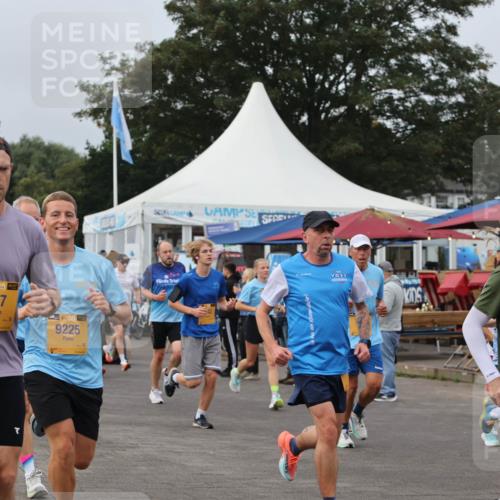 13.09.2026 - Kiel Lauf Andreas Tolksdorf http://msf.ph/oto/10337936 13.09.2026 09:54:48 Kiellinie 7378, 38, 227, 38, 9225, 228 meine-sportfotos.de