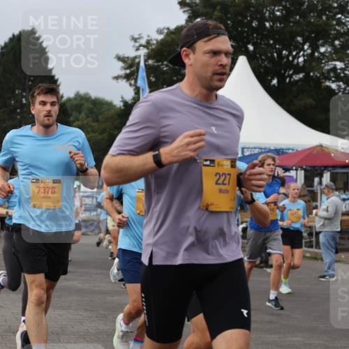 13.09.2026 - Kiel Lauf Andreas Tolksdorf http://msf.ph/oto/10337946 13.09.2026 09:54:48 Kiellinie 2505, 7378, 39, 227, 142 meine-sportfotos.de