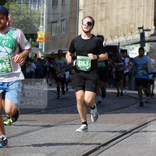 13.09.2026 - 21. swb-Marathon Bremen Strokosch-Dieckow http://msf.ph/oto/10337949 13.09.2026 13:19:25 Ziel 189, 666, 1599, 2007, 2390, 4819, 4857, 4916, 5172, 6137, 6310, 6633, 7154, 7647, 7686, 7791, 9512, 13184, 926, 1010, 1232, 1468, 1535, 4455, 4977, 4978, 7037, 7140, 7268, 7945, 8153, 8185, 13163 meine-sportfotos.de