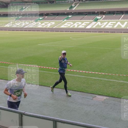 13.09.2026 - 21. swb-Marathon Bremen Michael Burmester http://msf.ph/oto/10337953 13.09.2026 13:15:14 Laufen im Stadion 143, 263, 266, 300, 414, 460, 598, 612, 631, 653, 768, 956, 1008, 1047, 1392, 1408, 1573, 1818, 1819, 1874, 2013, 2024, 2218, 2233, 2235, 2314, 2359, 2385, 2386, 2412, 2466, 2468, 2484, 2494, 2521, 2540, 2564, 2667, 2678, 2690, 2691, 2693, 2737, 2760, 2783, 2829, 2838, 2859, 2861, 2865, 2874, 2887, 2958, 2978, 3001, 3075, 3111, 3157, 3165, 3185, 3237, 3265, 3304, 3355, 3378, 3382, 3405, 3428, 3486, 3512, 3653, 3661, 3670, 3680, 3829, 3847, 4034, 4080, 4511 meine-sportfotos.de