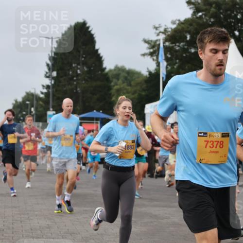 13.09.2026 - Kiel Lauf Andreas Tolksdorf http://msf.ph/oto/10337959 13.09.2026 09:54:49 Kiellinie 127, 2505, 39, 1883, 7378, 48, 7928 meine-sportfotos.de