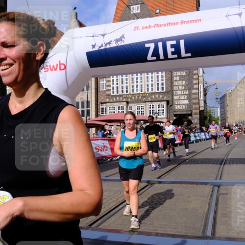 13.09.2026 - 21. swb-Marathon Bremen Tim E. http://msf.ph/oto/10337977 13.09.2026 11:08:27 Ziel 10135, 10139, 10188, 10404, 10493, 10767, 10793, 10851, 10859, 11032, 11044, 11263, 11378, 11404, 11659, 11831, 11833, 11958, 12031, 12066, 12160, 12248, 12325, 12384, 12389 meine-sportfotos.de