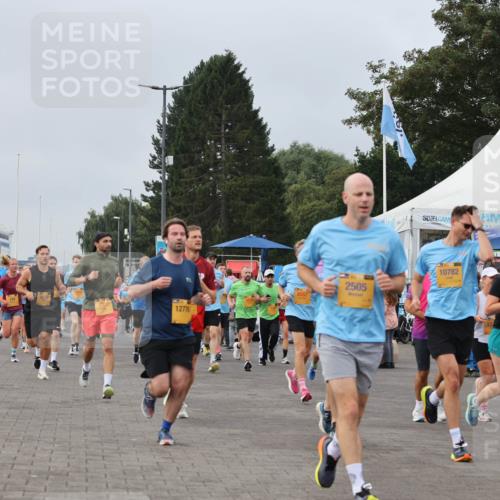 13.09.2026 - Kiel Lauf Andreas Tolksdorf http://msf.ph/oto/10338003 13.09.2026 09:54:50 Kiellinie 5576, 4, 12776, 2505, 8557, 10782, 3997 meine-sportfotos.de