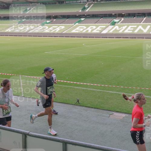 13.09.2026 - 21. swb-Marathon Bremen Michael Burmester http://msf.ph/oto/10338006 13.09.2026 13:15:24 Laufen im Stadion 143, 263, 266, 300, 414, 460, 598, 612, 653, 768, 956, 1008, 1047, 1392, 1408, 1573, 1818, 1819, 1874, 2013, 2024, 2218, 2233, 2235, 2314, 2359, 2385, 2386, 2466, 2468, 2484, 2494, 2521, 2564, 2664, 2667, 2678, 2690, 2691, 2698, 2737, 2760, 2783, 2829, 2838, 2846, 2859, 2861, 2865, 2874, 2887, 2958, 2978, 3001, 3075, 3133, 3157, 3165, 3185, 3237, 3265, 3331, 3355, 3378, 3382, 3405, 3428, 3486, 3512, 3653, 3670, 3680, 3829, 3847, 4034, 4080, 4511 meine-sportfotos.de
