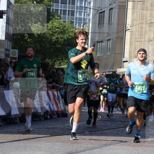 13.09.2026 - 21. swb-Marathon Bremen Strokosch-Dieckow http://msf.ph/oto/10338015 13.09.2026 13:19:29 Ziel 189, 666, 1599, 2007, 2390, 2423, 2535, 3508, 4819, 4857, 5172, 6008, 6137, 6310, 6633, 7154, 7647, 7686, 7754, 9512, 9552, 9805, 13184, 161, 461, 926, 1010, 1232, 1281, 1468, 1535, 1642, 2906, 4977, 4978, 7037, 7140, 7655, 8185, 9984, 13163 meine-sportfotos.de