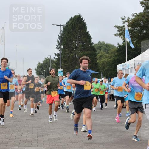 13.09.2026 - Kiel Lauf Andreas Tolksdorf http://msf.ph/oto/10338020 13.09.2026 09:54:51 Kiellinie 5576, 4929, 4538, 1730, 11740, 12776, 8557, 8646, 11, 2505, 1438, 10782 meine-sportfotos.de