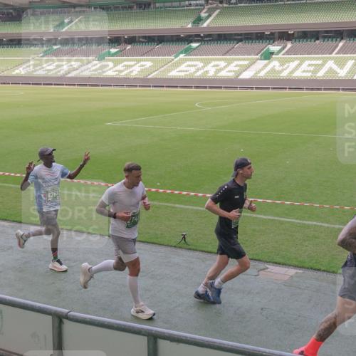 13.09.2026 - 21. swb-Marathon Bremen Michael Burmester http://msf.ph/oto/10338030 13.09.2026 13:15:27 Laufen im Stadion 143, 231, 263, 266, 300, 414, 460, 598, 612, 653, 768, 956, 1008, 1047, 1392, 1408, 1573, 1818, 1819, 1874, 2013, 2024, 2218, 2233, 2235, 2314, 2351, 2359, 2385, 2386, 2466, 2468, 2484, 2494, 2521, 2564, 2579, 2664, 2667, 2678, 2690, 2691, 2698, 2737, 2760, 2783, 2799, 2829, 2838, 2846, 2859, 2861, 2865, 2874, 2887, 2958, 2978, 3001, 3075, 3133, 3157, 3165, 3185, 3237, 3265, 3331, 3355, 3382, 3405, 3428, 3486, 3512, 3653, 3670, 3680, 3829, 3847, 4034, 4080, 4511 meine-sportfotos.de