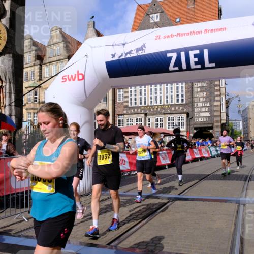 13.09.2026 - 21. swb-Marathon Bremen Tim E. http://msf.ph/oto/10338060 13.09.2026 11:08:29 Ziel 10135, 10188, 10404, 10493, 10767, 10793, 10851, 10859, 11032, 11044, 11263, 11378, 11404, 11509, 11659, 11831, 11833, 11958, 12160, 12248, 12325, 12384, 12389 meine-sportfotos.de