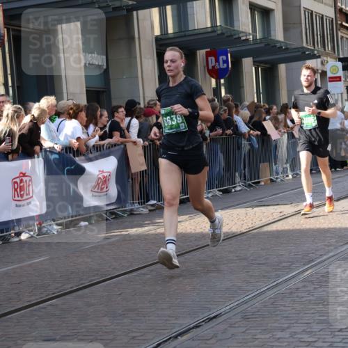 13.09.2026 - 21. swb-Marathon Bremen Strokosch-Dieckow http://msf.ph/oto/10338065 13.09.2026 13:26:07 Ziel 1368, 1649, 2434, 2658, 3526, 3603, 3983, 4077, 4723, 5747, 5906, 5934, 5992, 6230, 6639, 7626, 8817, 9260, 13195, 1163, 1647, 1896, 2033, 2062, 2666, 2708, 2987, 3248, 3516, 3722, 4067, 4161, 4411, 4476, 4724, 4842, 5013, 5558, 5622, 5701, 5854, 6135, 6605, 6886, 7638, 7780, 8271, 8361, 8592, 8635, 9266, 9794 meine-sportfotos.de