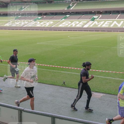 13.09.2026 - 21. swb-Marathon Bremen Michael Burmester http://msf.ph/oto/10338066 13.09.2026 13:15:33 Laufen im Stadion 143, 231, 263, 266, 300, 414, 598, 612, 653, 768, 956, 1008, 1047, 1185, 1818, 1819, 1874, 2013, 2218, 2233, 2235, 2314, 2351, 2359, 2385, 2386, 2466, 2468, 2484, 2494, 2564, 2579, 2664, 2667, 2678, 2690, 2691, 2698, 2737, 2760, 2783, 2799, 2829, 2838, 2846, 2859, 2861, 2865, 2874, 2887, 2958, 2978, 3001, 3075, 3133, 3157, 3165, 3185, 3237, 3265, 3331, 3355, 3382, 3387, 3405, 3428, 3486, 3512, 3670, 3680, 3829, 3847, 4034, 4080, 4511 meine-sportfotos.de