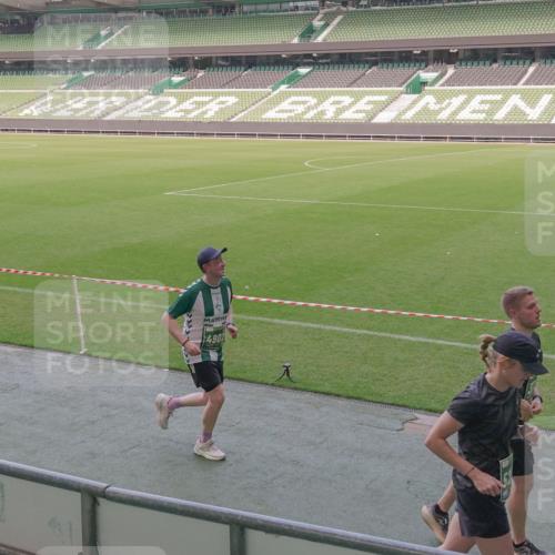 13.09.2026 - 21. swb-Marathon Bremen Michael Burmester http://msf.ph/oto/10338086 13.09.2026 13:15:35 Laufen im Stadion 143, 231, 263, 266, 300, 414, 598, 612, 653, 768, 956, 1008, 1047, 1185, 1312, 1818, 1819, 1874, 2013, 2218, 2233, 2235, 2314, 2351, 2359, 2385, 2386, 2466, 2468, 2484, 2494, 2564, 2579, 2664, 2667, 2678, 2690, 2691, 2698, 2737, 2760, 2783, 2799, 2829, 2838, 2846, 2859, 2861, 2865, 2874, 2887, 2958, 2978, 3001, 3075, 3133, 3157, 3165, 3185, 3237, 3265, 3331, 3355, 3382, 3387, 3428, 3486, 3512, 3670, 3680, 3829, 3847, 4034, 4080, 4511 meine-sportfotos.de
