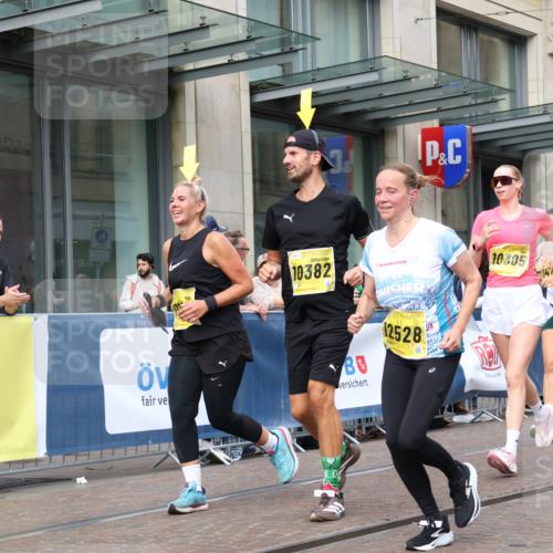 13.09.2026 - 21. swb-Marathon Bremen Strokosch-Dieckow http://msf.ph/oto/10338148 13.09.2026 11:05:44 Ziel 10018, 10204, 10305, 10375, 10382, 10619, 10662, 11029, 11132, 11156, 11164, 11460, 11477, 11674, 11775, 11786, 12186, 12378, 12486, 12523, 12528, 10168, 10186, 10238, 10259, 10260, 10432, 10457, 10864, 11024, 11146, 11314, 11387, 11394, 11520, 11521, 11571, 11572, 11724, 11791, 11892, 11947, 12055, 12156, 12251, 12273, 12330, 12362, 12378, 12501, 12773 meine-sportfotos.de