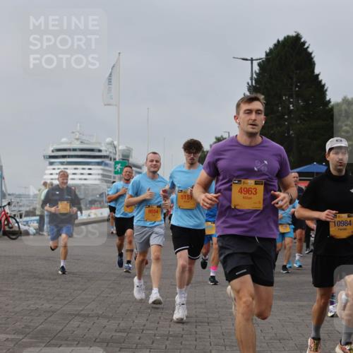 13.09.2026 - Kiel Lauf Andreas Tolksdorf http://msf.ph/oto/10338158 13.09.2026 09:54:56 Kiellinie 9554, 5151, 39, 4963, 39, 10984, 39, 414 meine-sportfotos.de