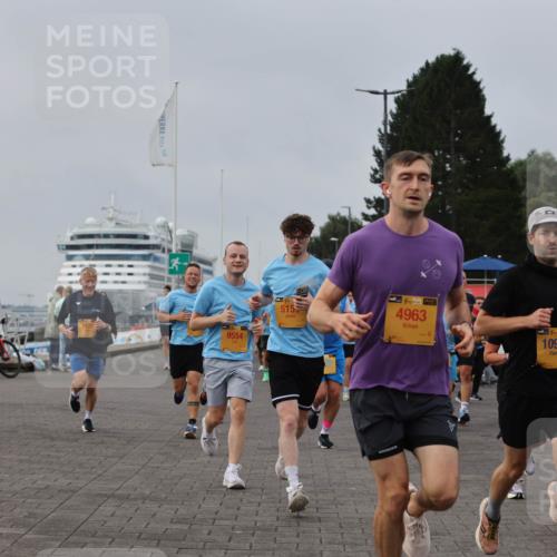 13.09.2026 - Kiel Lauf Andreas Tolksdorf http://msf.ph/oto/10338162 13.09.2026 09:54:56 Kiellinie 3170, 9554, 515, 38, 4963, 39, 10984, 114 meine-sportfotos.de