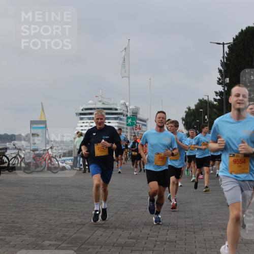 13.09.2026 - Kiel Lauf Andreas Tolksdorf http://msf.ph/oto/10338204 13.09.2026 09:54:58 Kiellinie 317, 342, 9554, 83, 400, 11002 meine-sportfotos.de