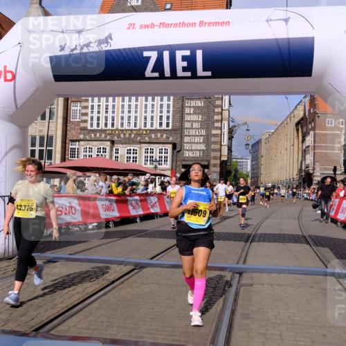 13.09.2026 - 21. swb-Marathon Bremen Tim E. http://msf.ph/oto/10338233 13.09.2026 11:08:38 Ziel 10135, 10188, 10793, 10851, 11032, 11124, 11263, 11509, 11560, 11561, 11888, 11968, 12073, 12164, 12315, 12325, 12410 meine-sportfotos.de