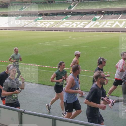 13.09.2026 - 21. swb-Marathon Bremen Michael Burmester http://msf.ph/oto/10338244 13.09.2026 13:15:52 Laufen im Stadion 143, 153, 231, 263, 266, 300, 414, 598, 612, 653, 990, 1008, 1047, 1185, 1312, 1465, 1539, 1818, 1874, 2013, 2218, 2235, 2259, 2314, 2351, 2359, 2363, 2385, 2386, 2466, 2468, 2484, 2494, 2579, 2664, 2667, 2678, 2690, 2691, 2698, 2737, 2760, 2778, 2783, 2799, 2838, 2846, 2859, 2861, 2865, 2874, 2958, 2974, 2978, 2996, 3001, 3075, 3133, 3157, 3165, 3185, 3237, 3265, 3331, 3355, 3382, 3387, 3486, 3501, 3512, 3670, 3680, 3829, 3847, 4034, 4080, 4511 meine-sportfotos.de