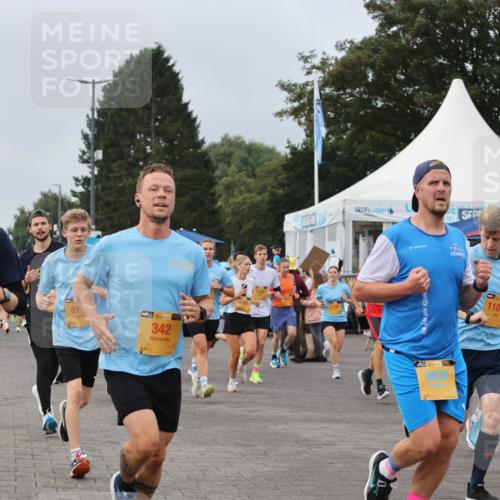 13.09.2026 - Kiel Lauf Andreas Tolksdorf http://msf.ph/oto/10338245 13.09.2026 09:54:59 Kiellinie 38, 3170, 51, 4, 38, 342, 9788, 11002, 39, 5839, 514, 131 meine-sportfotos.de