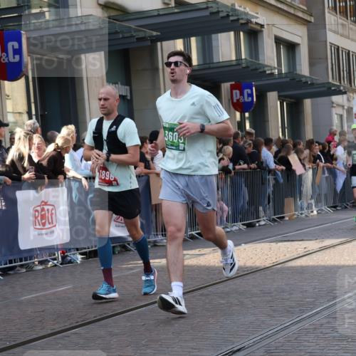 13.09.2026 - 21. swb-Marathon Bremen Strokosch-Dieckow http://msf.ph/oto/10338246 13.09.2026 13:26:12 Ziel 1368, 1649, 2434, 2658, 2779, 3526, 3603, 3983, 4077, 5747, 5934, 5992, 6230, 6289, 6375, 6548, 6639, 7626, 8817, 9260, 13195, 1163, 1647, 1896, 2062, 2666, 2708, 2987, 3248, 3516, 4067, 4476, 4723, 4724, 5558, 5701, 5854, 5906, 5934, 6135, 6605, 6886, 7638, 7780, 8271, 8361, 8592, 8635, 9266, 9794 meine-sportfotos.de