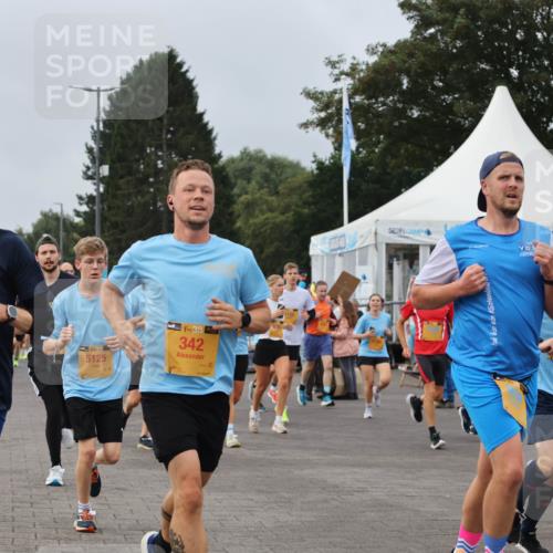 13.09.2026 - Kiel Lauf Andreas Tolksdorf http://msf.ph/oto/10338248 13.09.2026 09:54:59 Kiellinie 317, 3, 5125, 38, 342, 39, 11002, 5140 meine-sportfotos.de