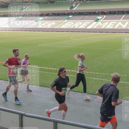 13.09.2026 - 21. swb-Marathon Bremen Michael Burmester http://msf.ph/oto/10338263 13.09.2026 13:15:54 Laufen im Stadion 143, 153, 231, 263, 266, 300, 414, 598, 612, 653, 990, 1008, 1047, 1185, 1312, 1465, 1539, 1874, 2013, 2218, 2235, 2259, 2314, 2351, 2359, 2363, 2385, 2386, 2466, 2468, 2484, 2494, 2579, 2664, 2667, 2678, 2690, 2691, 2698, 2737, 2760, 2778, 2783, 2799, 2838, 2846, 2859, 2861, 2865, 2874, 2958, 2974, 2978, 2996, 3001, 3075, 3133, 3157, 3165, 3185, 3237, 3265, 3331, 3355, 3382, 3387, 3486, 3501, 3512, 3670, 3680, 3829, 3847, 4034, 4080, 4511 meine-sportfotos.de