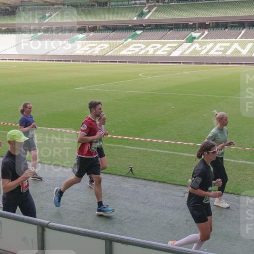 13.09.2026 - 21. swb-Marathon Bremen Michael Burmester http://msf.ph/oto/10338272 13.09.2026 13:15:54 Laufen im Stadion 143, 153, 231, 263, 266, 300, 414, 598, 612, 653, 990, 1008, 1047, 1185, 1312, 1465, 1539, 1874, 2013, 2218, 2235, 2259, 2314, 2351, 2359, 2363, 2385, 2386, 2466, 2468, 2484, 2494, 2579, 2664, 2667, 2678, 2690, 2691, 2698, 2737, 2760, 2778, 2783, 2799, 2838, 2846, 2859, 2861, 2865, 2874, 2958, 2974, 2978, 2996, 3001, 3075, 3133, 3157, 3165, 3185, 3237, 3265, 3331, 3355, 3382, 3387, 3486, 3501, 3512, 3670, 3680, 3829, 3847, 4034, 4080, 4511 meine-sportfotos.de