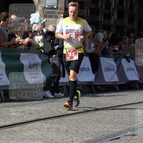 13.09.2026 - 21. swb-Marathon Bremen Strokosch-Dieckow http://msf.ph/oto/10338284 13.09.2026 13:19:37 Ziel 189, 666, 1599, 2390, 2423, 2535, 3182, 3508, 4319, 4819, 5172, 5371, 6008, 6137, 6633, 7754, 9552, 9638, 9805, 161, 411, 461, 1010, 1281, 1468, 1642, 2870, 2906, 3319, 3966, 4101, 4479, 4480, 7037, 7655, 8185, 8263, 9082, 9359, 9984 meine-sportfotos.de