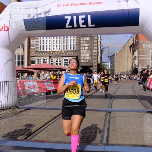 13.09.2026 - 21. swb-Marathon Bremen Tim E. http://msf.ph/oto/10338294 13.09.2026 11:08:39 Ziel 10135, 10188, 10793, 10851, 11032, 11124, 11263, 11509, 11560, 11561, 11888, 11968, 12073, 12164, 12315, 12325, 12410 meine-sportfotos.de