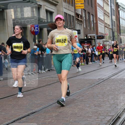 13.09.2026 - 21. swb-Marathon Bremen Strokosch-Dieckow http://msf.ph/oto/10338332 13.09.2026 11:05:51 Ziel 10204, 10375, 10376, 10619, 10662, 10681, 10682, 11029, 11132, 11156, 11340, 11460, 11477, 11674, 11690, 11775, 11786, 11849, 12186, 12479, 12486, 10018, 10168, 10238, 10259, 10260, 10305, 10382, 10457, 10864, 11024, 11164, 11477, 11520, 11724, 11791, 11892, 11947, 12156, 12273, 12330, 12362, 12378, 12501, 12523, 12528, 12773 meine-sportfotos.de