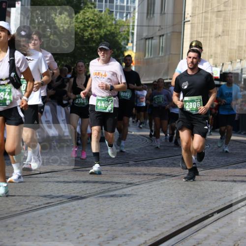 13.09.2026 - 21. swb-Marathon Bremen Strokosch-Dieckow http://msf.ph/oto/10338348 13.09.2026 13:19:39 Ziel 189, 666, 1599, 2390, 2423, 2535, 3182, 3508, 4319, 4455, 4819, 5172, 5371, 6008, 6137, 6633, 7754, 7945, 8153, 9552, 9638, 9805, 161, 411, 461, 1010, 1053, 1281, 1468, 1551, 1642, 2870, 2906, 3240, 3319, 3411, 3966, 4101, 4479, 4480, 7488, 7655, 8263, 9082, 9359, 9984 meine-sportfotos.de