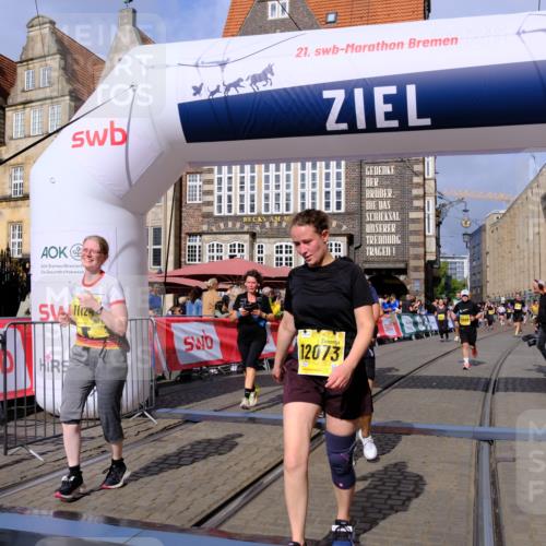 13.09.2026 - 21. swb-Marathon Bremen Tim E. http://msf.ph/oto/10338352 13.09.2026 11:08:42 Ziel 10135, 10188, 10229, 10851, 11065, 11124, 11509, 11560, 11561, 11678, 11888, 11968, 12073, 12164, 12315, 12325, 12410, 12516 meine-sportfotos.de