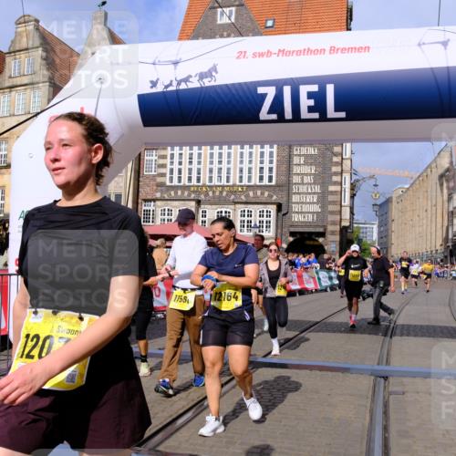 13.09.2026 - 21. swb-Marathon Bremen Tim E. http://msf.ph/oto/10338374 13.09.2026 11:08:43 Ziel 10188, 10229, 10851, 11065, 11124, 11509, 11560, 11561, 11678, 11888, 11968, 12073, 12164, 12315, 12325, 12410, 12516 meine-sportfotos.de