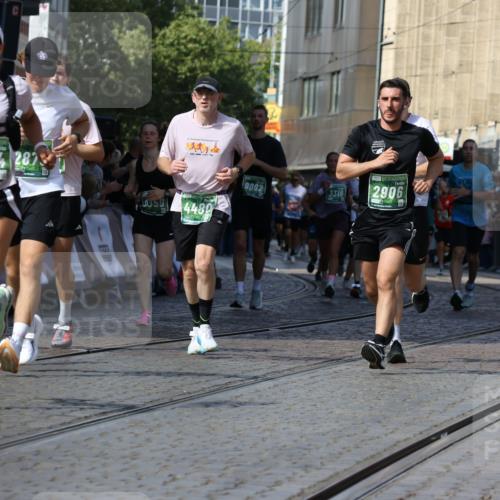 13.09.2026 - 21. swb-Marathon Bremen Strokosch-Dieckow http://msf.ph/oto/10338390 13.09.2026 13:19:40 Ziel 189, 666, 1599, 2390, 2423, 2535, 3182, 3508, 4319, 4455, 4819, 5172, 5371, 6008, 6633, 7268, 7754, 7945, 8153, 9552, 9638, 9805, 161, 411, 461, 1053, 1281, 1551, 1642, 1972, 2870, 2906, 3240, 3319, 3411, 3966, 4101, 4479, 4480, 7488, 7655, 8263, 9082, 9359, 9984 meine-sportfotos.de