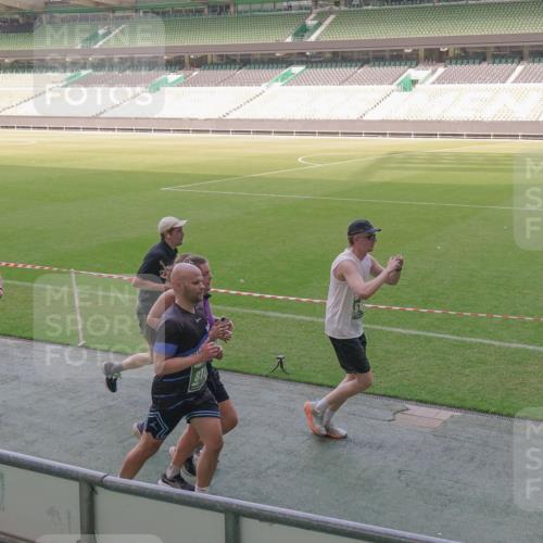 13.09.2026 - 21. swb-Marathon Bremen Michael Burmester http://msf.ph/oto/10338394 13.09.2026 13:16:06 Laufen im Stadion 134, 143, 153, 231, 263, 266, 267, 271, 300, 414, 598, 612, 653, 990, 1047, 1185, 1312, 1465, 1539, 1825, 1874, 1987, 2013, 2218, 2235, 2259, 2351, 2359, 2363, 2381, 2385, 2386, 2466, 2468, 2484, 2494, 2562, 2579, 2664, 2667, 2678, 2690, 2691, 2698, 2737, 2760, 2778, 2783, 2797, 2799, 2846, 2859, 2861, 2865, 2874, 2958, 2974, 2996, 3001, 3075, 3133, 3157, 3165, 3185, 3237, 3265, 3331, 3355, 3366, 3382, 3387, 3486, 3501, 3512, 3670, 3680, 3829, 3847, 4034, 4511 meine-sportfotos.de