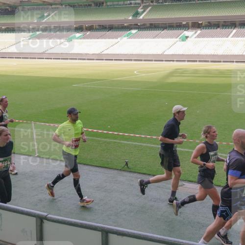 13.09.2026 - 21. swb-Marathon Bremen Michael Burmester http://msf.ph/oto/10338403 13.09.2026 13:16:06 Laufen im Stadion 134, 143, 153, 231, 263, 266, 267, 271, 300, 414, 598, 612, 653, 990, 1047, 1185, 1312, 1465, 1539, 1825, 1874, 1987, 2013, 2218, 2235, 2259, 2351, 2359, 2363, 2381, 2385, 2386, 2466, 2468, 2484, 2494, 2562, 2579, 2664, 2667, 2678, 2690, 2691, 2698, 2737, 2760, 2778, 2783, 2797, 2799, 2846, 2859, 2861, 2865, 2874, 2958, 2974, 2996, 3001, 3075, 3133, 3157, 3165, 3185, 3237, 3265, 3331, 3355, 3366, 3382, 3387, 3486, 3501, 3512, 3670, 3680, 3829, 3847, 4034, 4511 meine-sportfotos.de