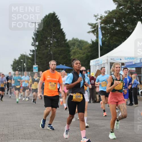 13.09.2026 - Kiel Lauf Andreas Tolksdorf http://msf.ph/oto/10338404 13.09.2026 09:55:05 Kiellinie 4735, 3249, 4576 meine-sportfotos.de