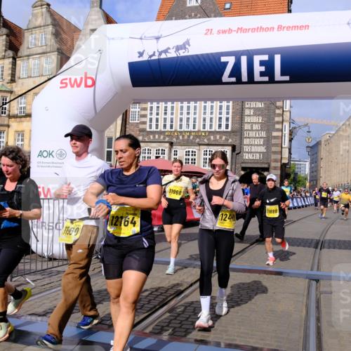 13.09.2026 - 21. swb-Marathon Bremen Tim E. http://msf.ph/oto/10338409 13.09.2026 11:08:45 Ziel 10229, 11065, 11124, 11509, 11560, 11561, 11678, 11888, 11968, 12073, 12162, 12164, 12315, 12410, 12516 meine-sportfotos.de