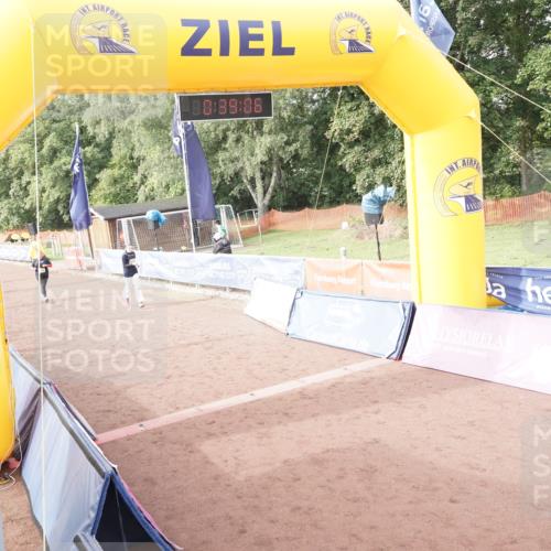 13.09.2026 - Airport Race Dennis Weichert http://msf.ph/oto/10338413 13.09.2026 10:39:39 Ziel 5104, 5108, 5385 meine-sportfotos.de