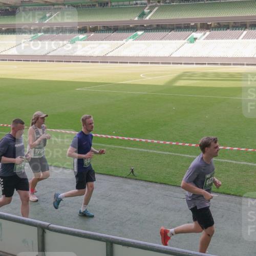 13.09.2026 - 21. swb-Marathon Bremen Michael Burmester http://msf.ph/oto/10338414 13.09.2026 13:16:09 Laufen im Stadion 134, 143, 153, 231, 263, 266, 267, 271, 300, 414, 598, 612, 653, 990, 1047, 1185, 1312, 1465, 1539, 1825, 1874, 1987, 2013, 2218, 2235, 2259, 2351, 2359, 2363, 2381, 2385, 2386, 2466, 2468, 2484, 2494, 2562, 2579, 2664, 2667, 2678, 2690, 2691, 2698, 2737, 2760, 2778, 2783, 2797, 2799, 2821, 2846, 2859, 2861, 2865, 2874, 2958, 2974, 2996, 3001, 3075, 3133, 3157, 3165, 3185, 3213, 3237, 3265, 3331, 3355, 3366, 3382, 3387, 3486, 3501, 3512, 3670, 3680, 3829, 3847, 4034, 4511 meine-sportfotos.de