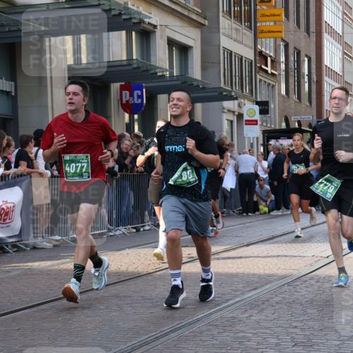 13.09.2026 - 21. swb-Marathon Bremen Strokosch-Dieckow http://msf.ph/oto/10338471 13.09.2026 13:26:22 Ziel 1368, 2779, 3526, 3852, 3893, 4077, 4441, 4598, 4919, 5054, 5937, 6289, 6314, 6375, 6548, 6580, 8112, 9260, 9551, 13097, 1649, 1896, 2434, 2658, 2666, 3516, 3603, 3983, 4723, 4724, 5747, 5854, 5906, 5934, 5992, 6230, 6639, 6886, 7626, 8635, 8817, 9266, 9794, 13195 meine-sportfotos.de