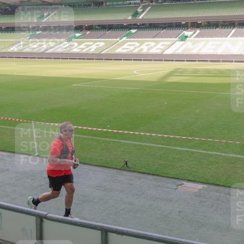 13.09.2026 - 21. swb-Marathon Bremen Michael Burmester http://msf.ph/oto/10338472 13.09.2026 13:16:17 Laufen im Stadion 134, 143, 153, 231, 263, 266, 267, 271, 300, 414, 449, 598, 612, 653, 990, 1047, 1057, 1185, 1312, 1465, 1539, 1813, 1825, 1874, 1987, 2013, 2218, 2235, 2259, 2351, 2359, 2363, 2381, 2385, 2386, 2466, 2468, 2484, 2550, 2562, 2579, 2664, 2667, 2678, 2690, 2691, 2698, 2737, 2760, 2778, 2783, 2797, 2799, 2821, 2846, 2859, 2861, 2874, 2958, 2974, 2996, 3001, 3075, 3133, 3157, 3165, 3185, 3213, 3237, 3265, 3331, 3355, 3366, 3382, 3387, 3479, 3486, 3501, 3506, 3512, 3670, 3829, 3847 meine-sportfotos.de