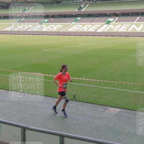 13.09.2026 - 21. swb-Marathon Bremen Michael Burmester http://msf.ph/oto/10338492 13.09.2026 13:16:23 Laufen im Stadion 134, 143, 153, 231, 263, 266, 267, 271, 449, 598, 612, 653, 990, 1047, 1057, 1185, 1312, 1465, 1539, 1813, 1825, 1874, 1987, 2013, 2218, 2235, 2259, 2351, 2359, 2363, 2381, 2385, 2386, 2466, 2468, 2484, 2550, 2562, 2579, 2586, 2664, 2667, 2678, 2698, 2760, 2778, 2783, 2797, 2799, 2821, 2846, 2859, 2874, 2958, 2974, 2996, 3001, 3075, 3133, 3157, 3165, 3185, 3213, 3237, 3265, 3331, 3355, 3366, 3382, 3387, 3479, 3486, 3501, 3506, 3512, 3670, 3829, 3847 meine-sportfotos.de